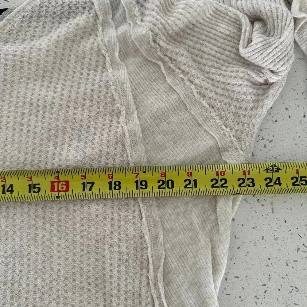 Free People Catalina Beige Waffle Knit VNeck Thermal Top Tunic Raw Seam Relaxed‎